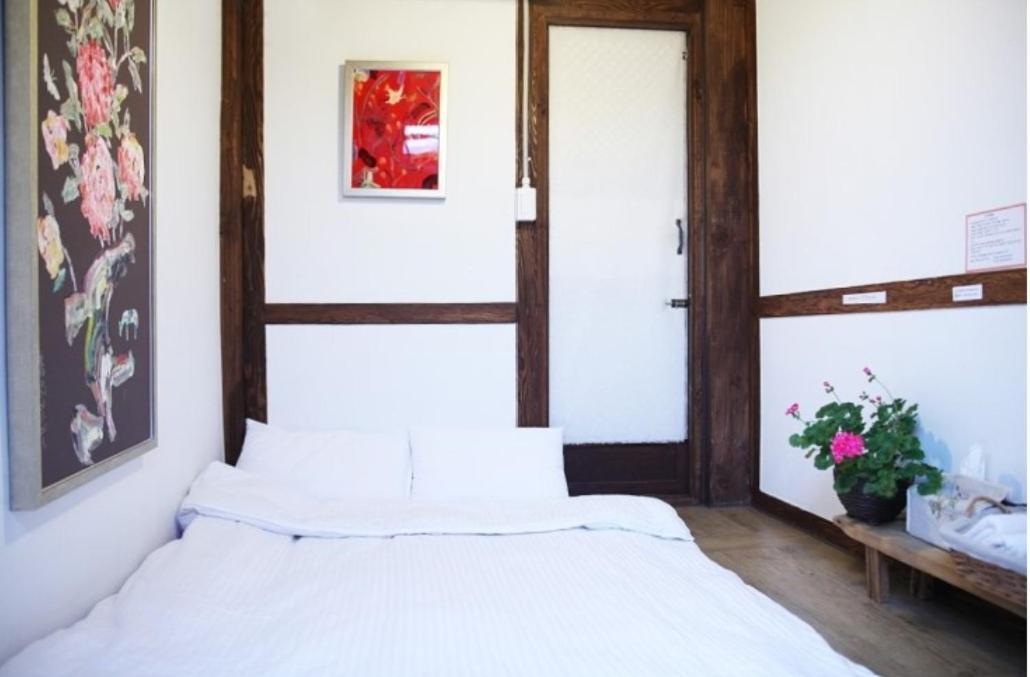 Mongyouhwawon Guesthouse Jeonju Dış mekan fotoğraf